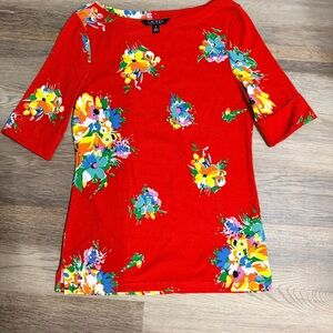 Ralph Lauren Red Floral Short Sleeve Tee 94 % Cotton 6 % Elastane.